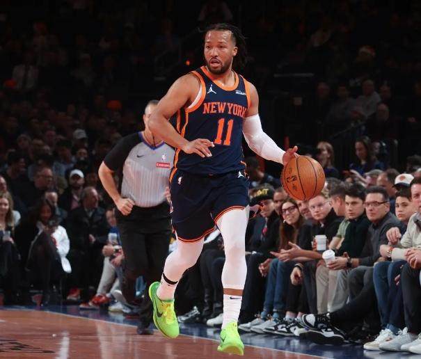 开云网页版-进攻效率领跑联盟 尼克斯五外阵容兑现顶级火力